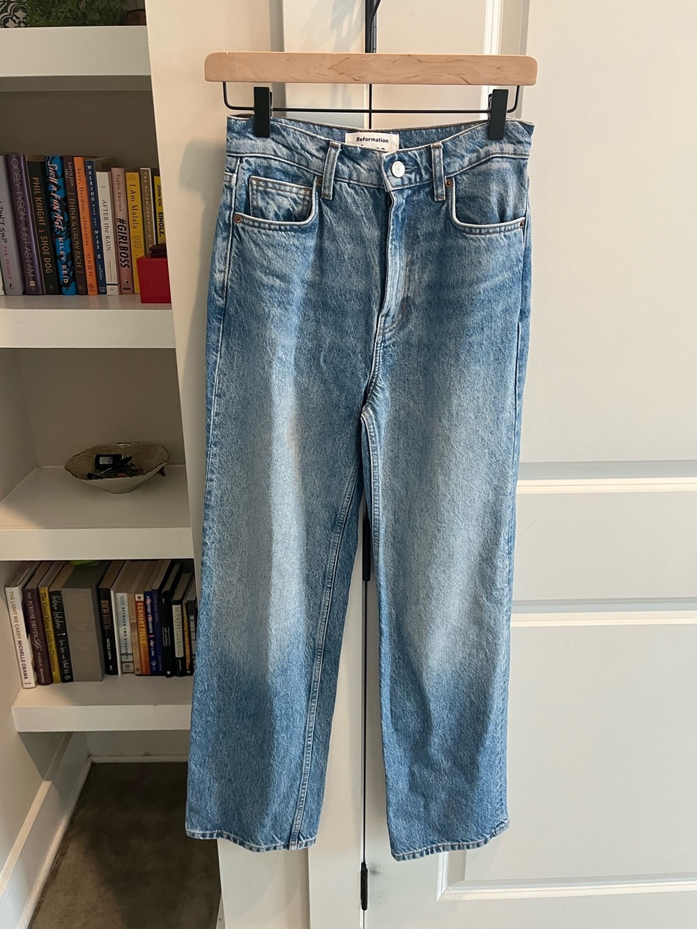 Reformation Cary High Rise Slouchy Straight Leg Jeans Size 24 (NWOT)